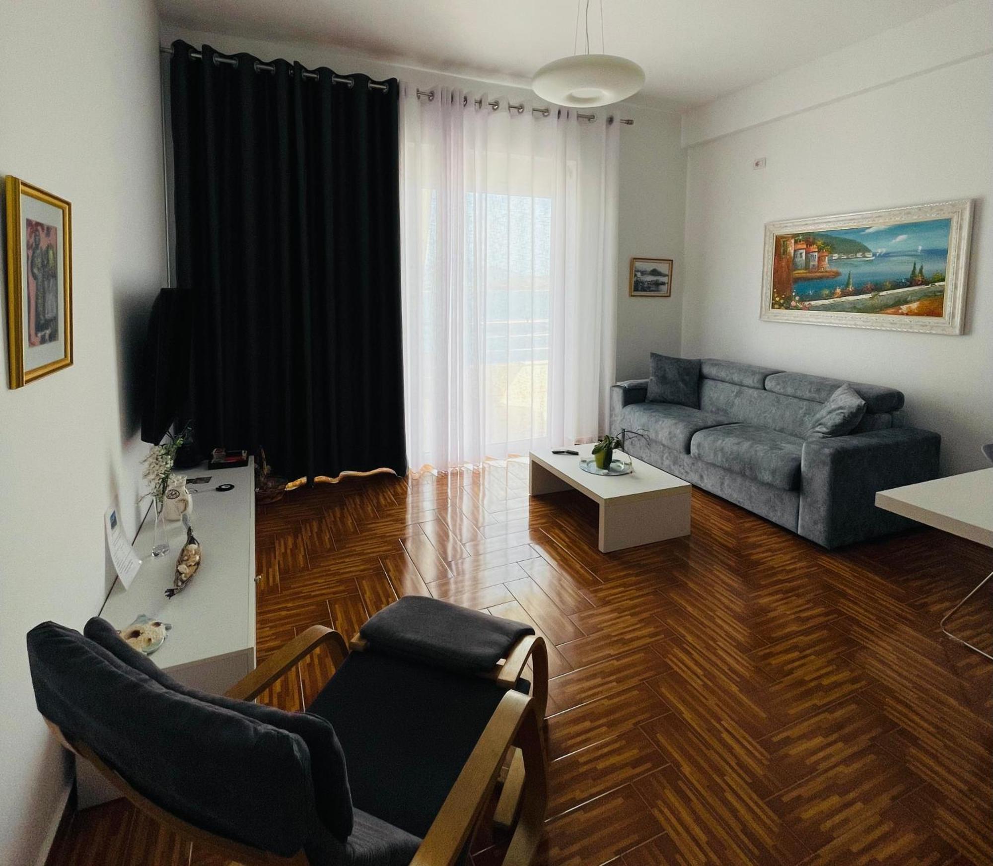 Port Side Sarande Apartment Екстериор снимка