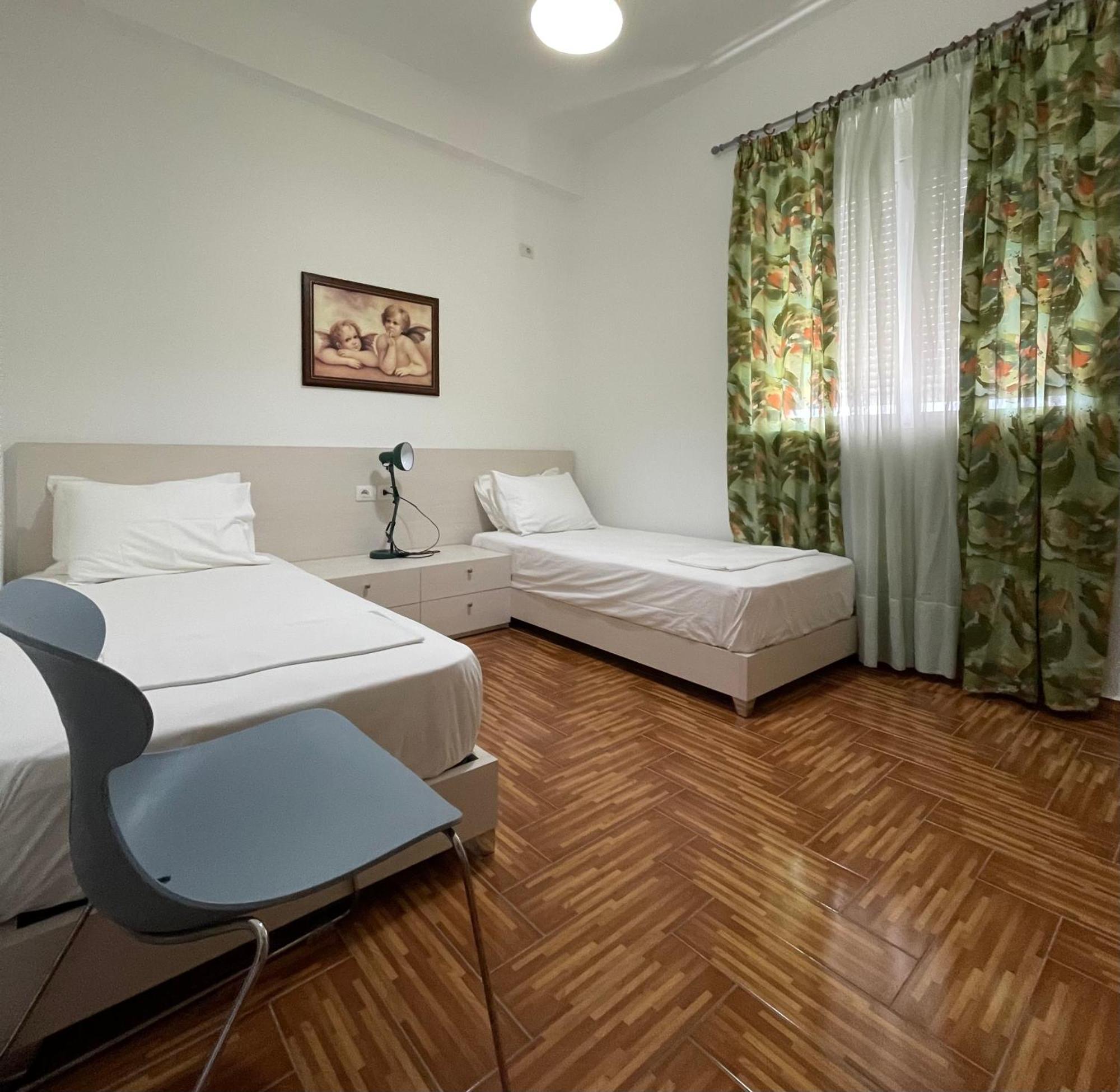 Port Side Sarande Apartment Екстериор снимка