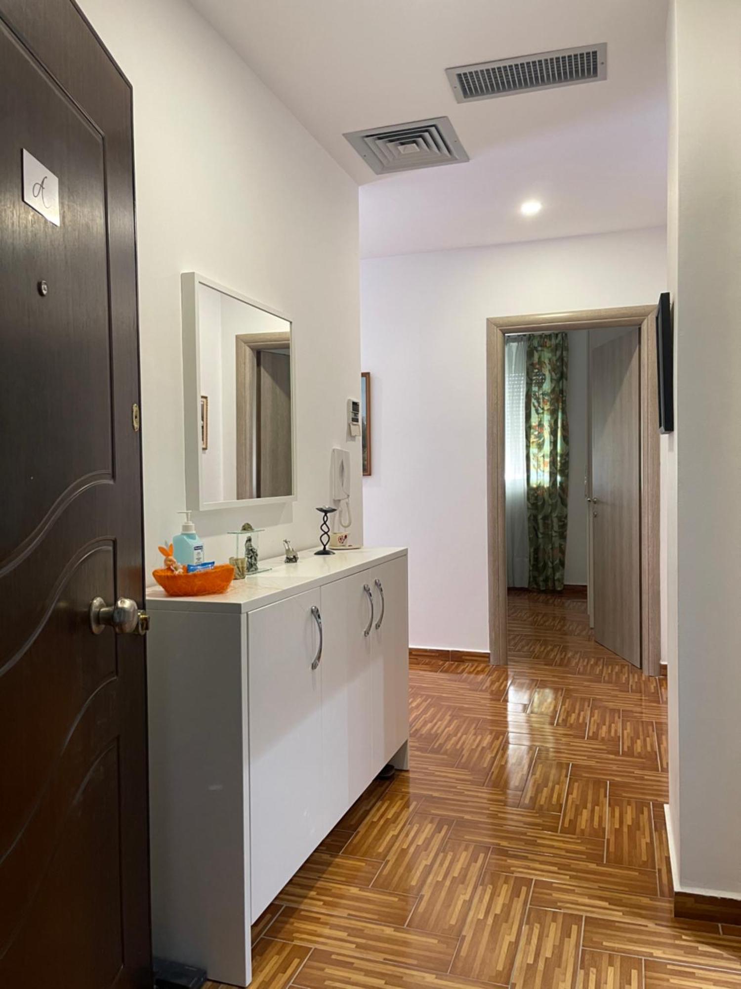 Port Side Sarande Apartment Екстериор снимка