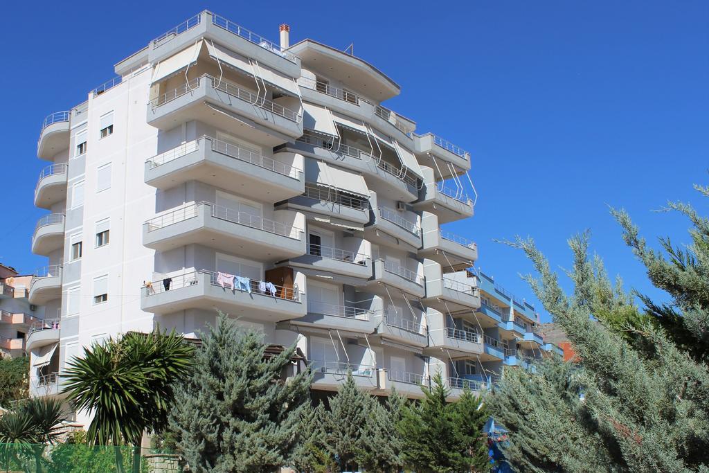 Port Side Sarande Apartment Екстериор снимка