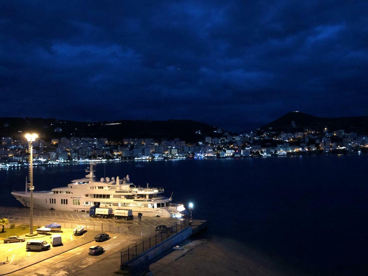 Port Side Sarande Apartment Екстериор снимка